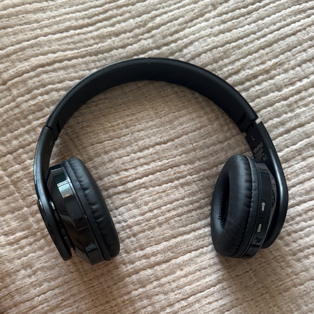 Wireless Black Headphones